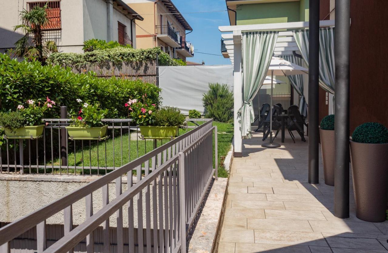 Blau Vacanze Peschiera del Garda Exterior foto